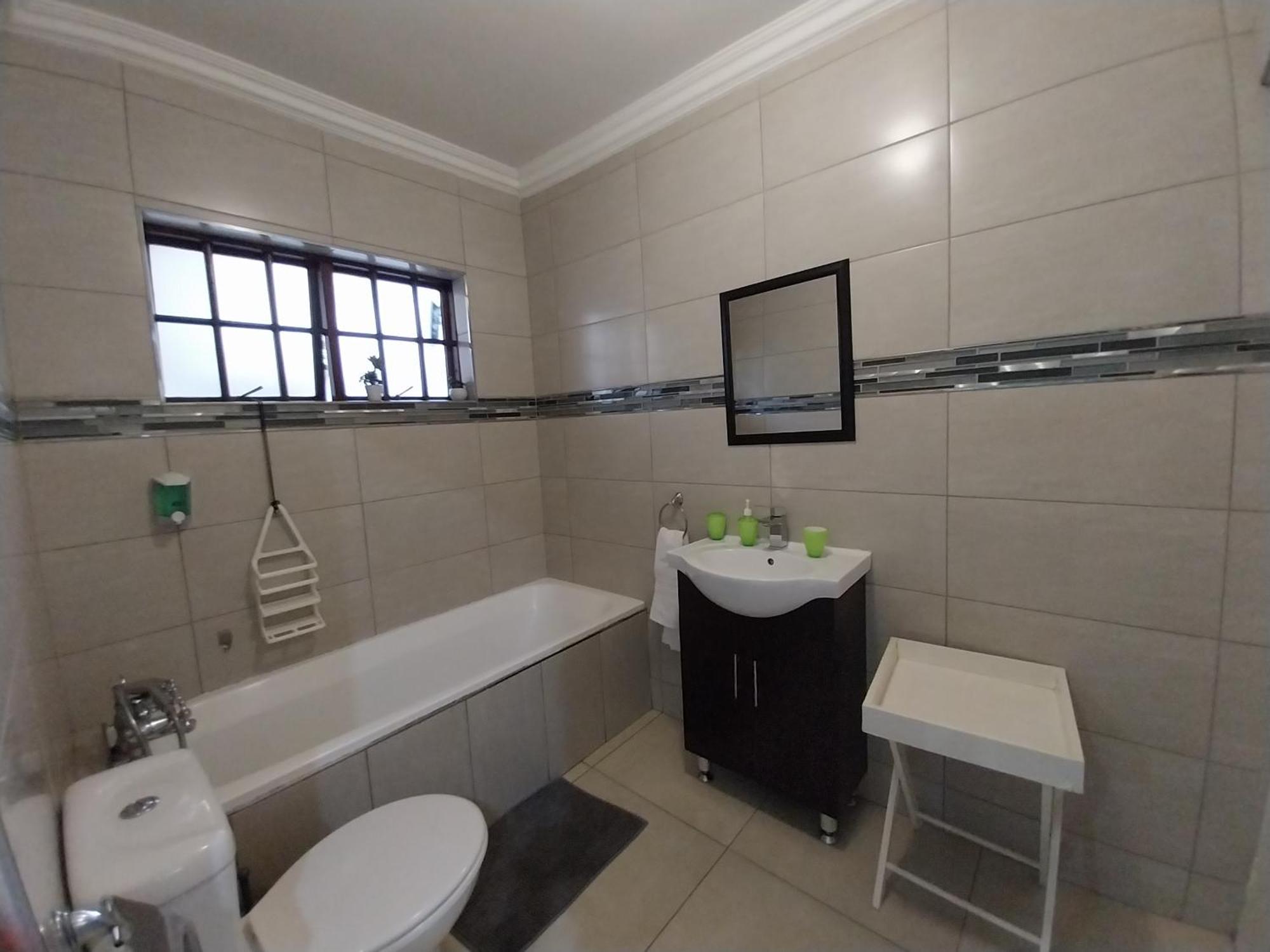 דורבן The Grand Orchid Guesthouse מראה חיצוני תמונה
