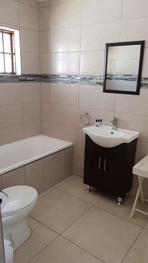 דורבן The Grand Orchid Guesthouse מראה חיצוני תמונה
